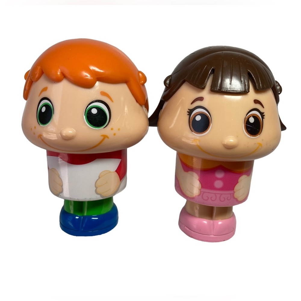 Set - Spin Master 2010 Pop On Pals 3" Figures Red Hair Boy Brown Hair Girl